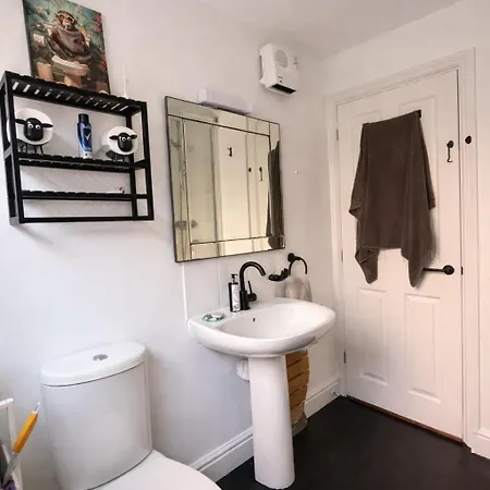 Holiday home Town Centre 2 Bedroom Town House St Helier
